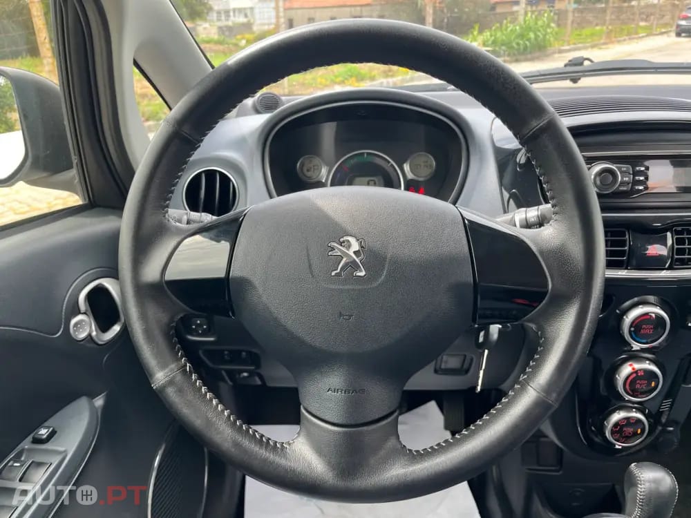 Peugeot iOn Active