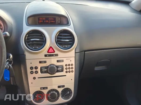 Opel Corsa 1.2 Enjoy