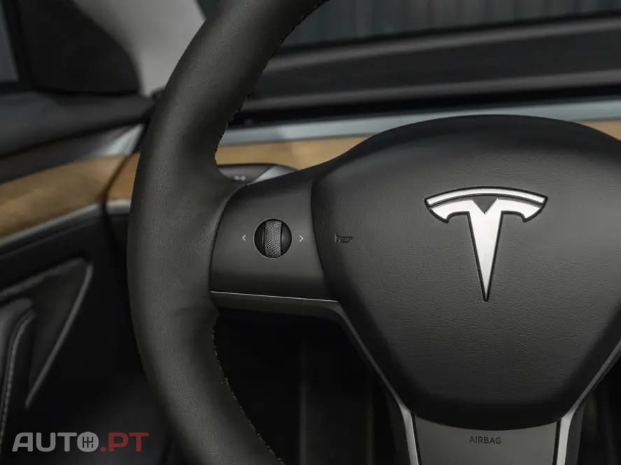 Tesla Model 3 Standard Range Plus RWD