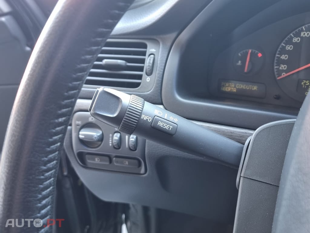 Volvo S80 2.0 T5