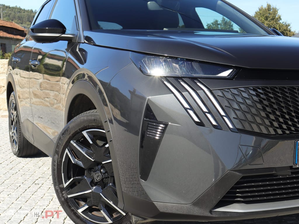 Peugeot 3008 1.2 Hybrid Allure e-DCS6