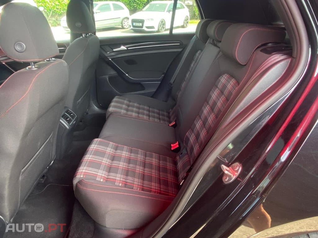Volkswagen Golf 2.0 TSi GTi DSG Performance