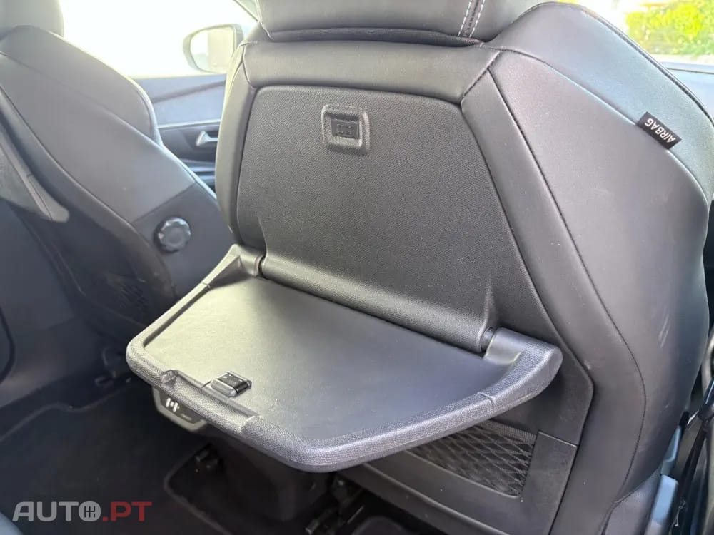 Peugeot 5008 1.2 PureTech Allure EAT8