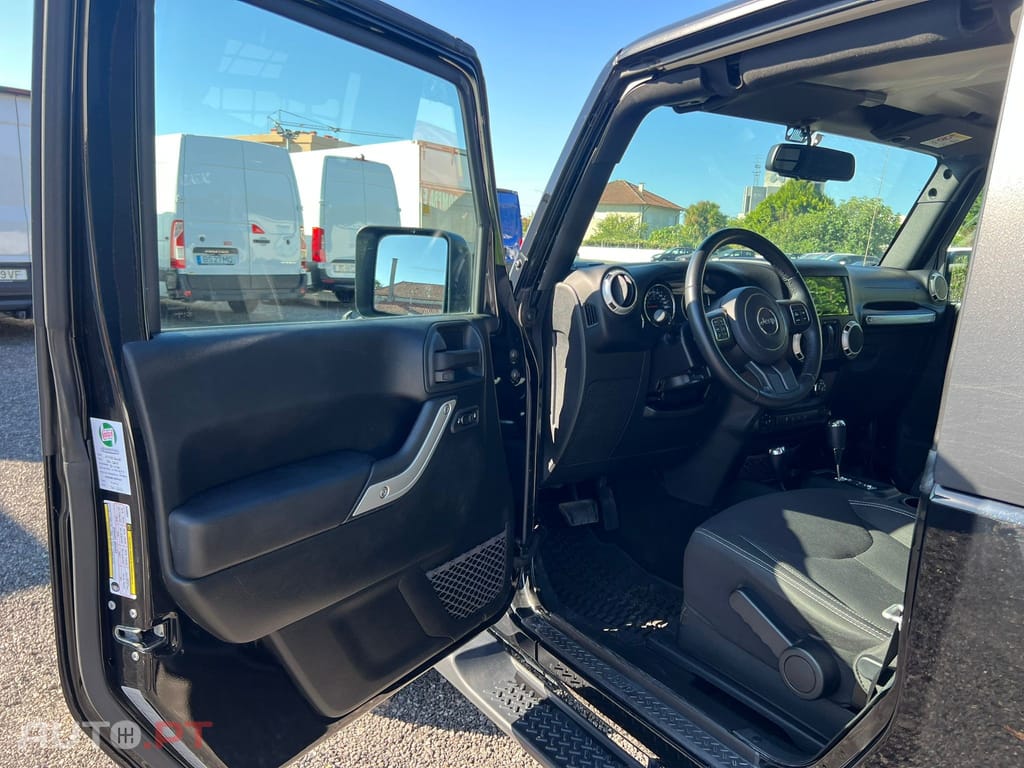Jeep Wrangler 2.8 CRD Sahara AT