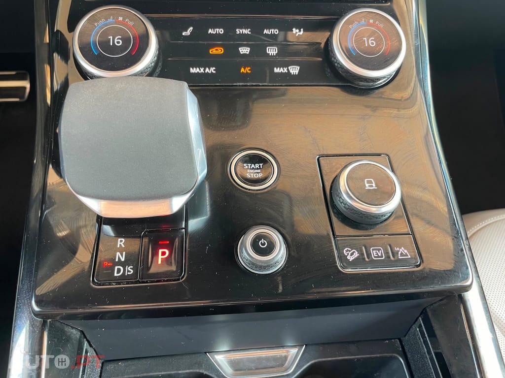 Land Rover Range Rover Sport P440e Dynamic SE