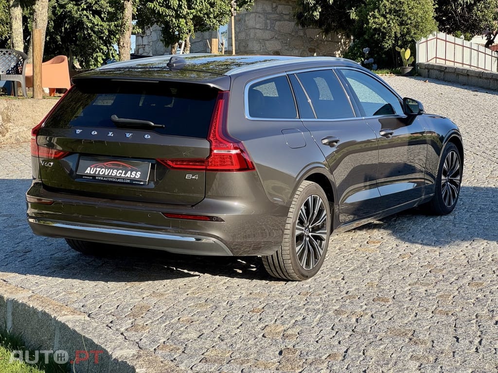 Volvo V60 2.0 B4 Plus Bright Auto