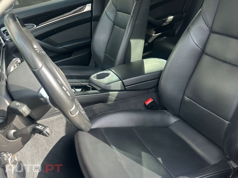 Porsche Panamera Platinum Edition