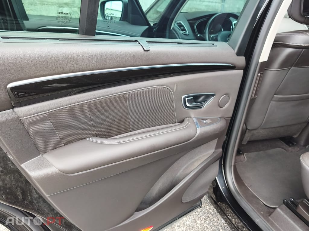 Renault Espace 1.6 dCi Initiale Paris EDC