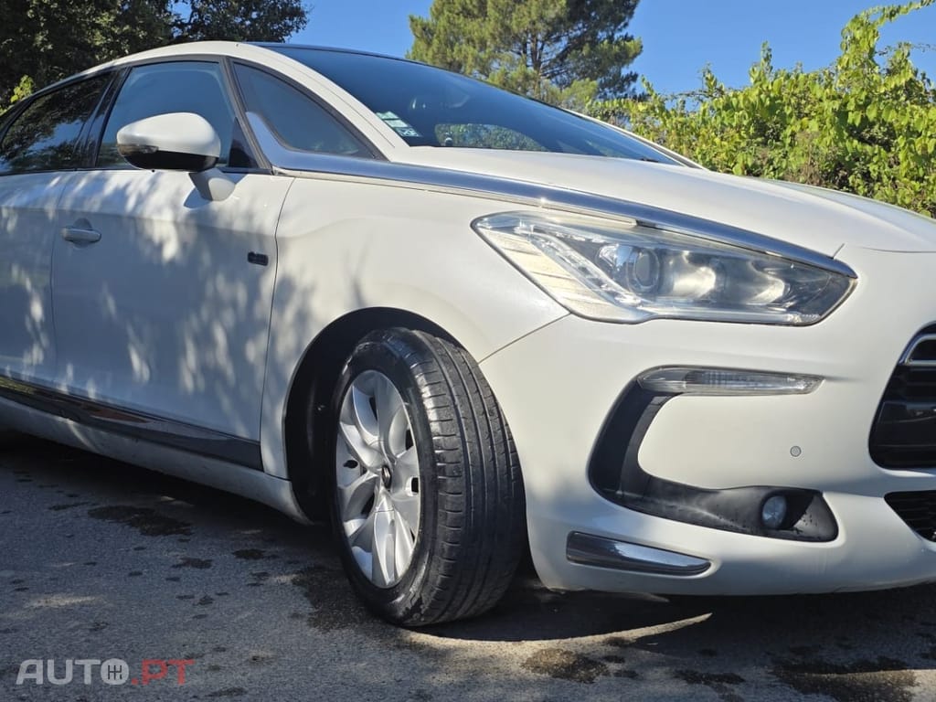 Citroen DS5 2.0 HDi Hybrid4 Sport Chic CMP6