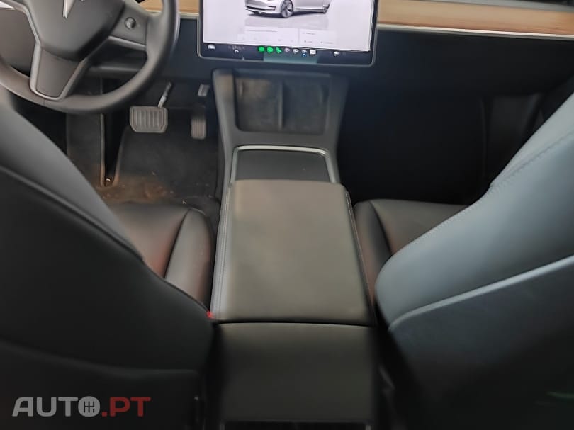 Tesla Model 3 Standard Range Plus RWD