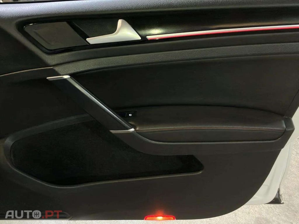 Volkswagen Golf 2.0 TSI GTI DSG Performance