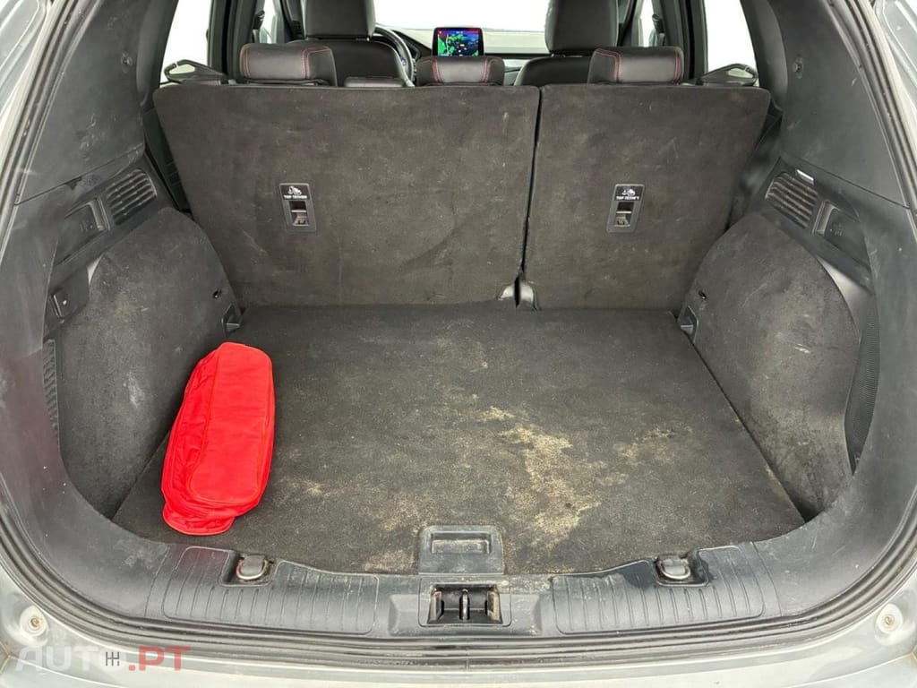 Ford Kuga 2.5 FHEV ST-Line X