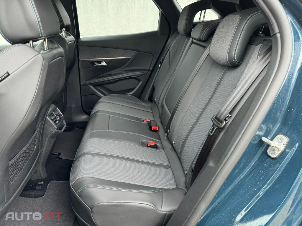 Peugeot 3008 1.6 Hybrid Allure Pack e-EAT8