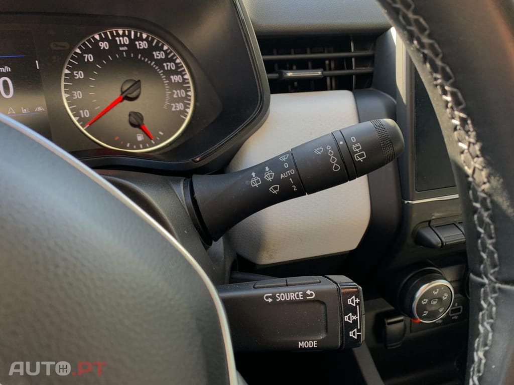 Renault Clio 1.0 TCe Techno Bi-Fuel