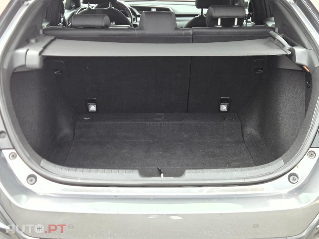 Honda Civic 1.0 i-VTEC Elegance Navi CVT