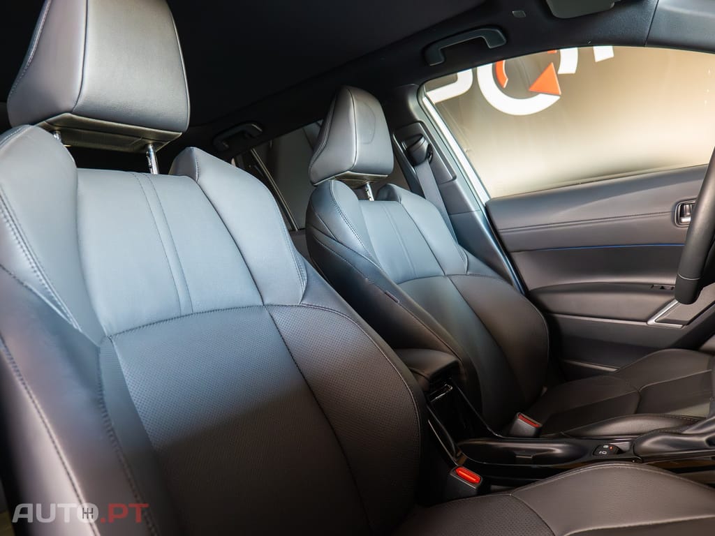 Toyota Corolla Cross 2.0 Hybrid Luxury
