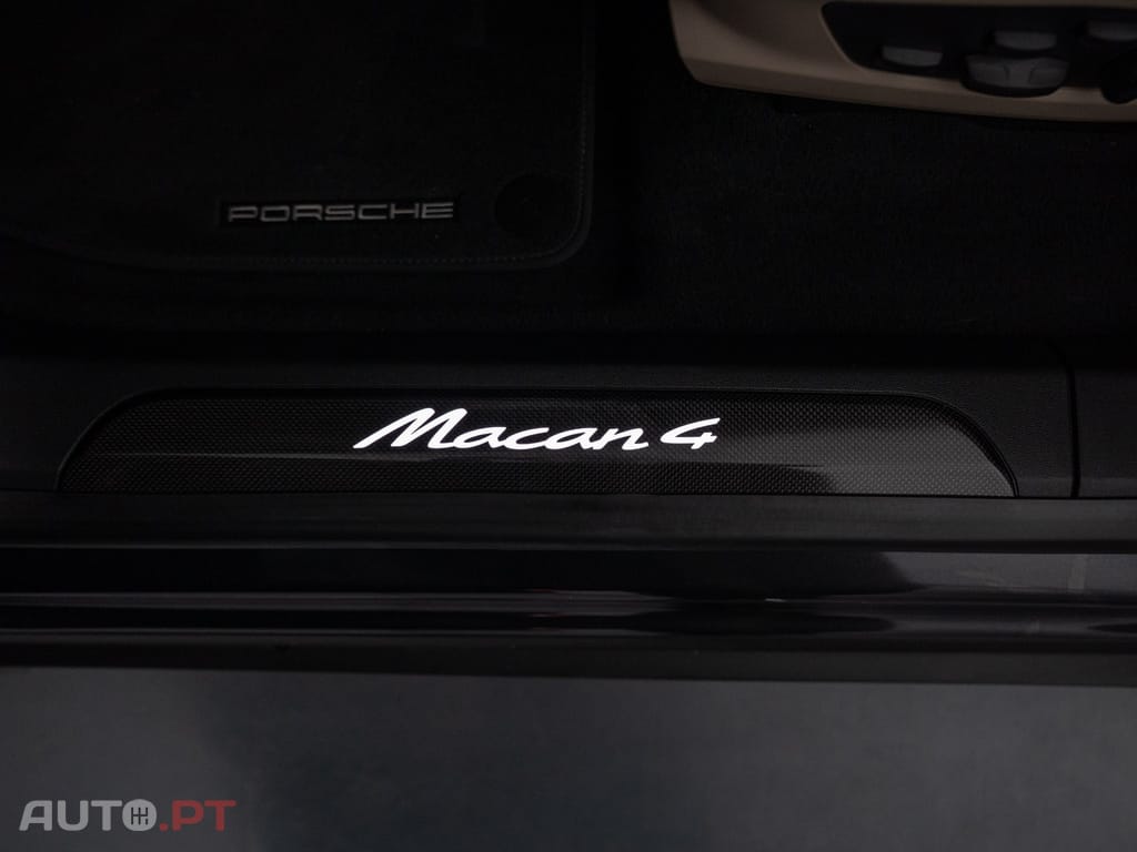 Porsche Macan Electric 4