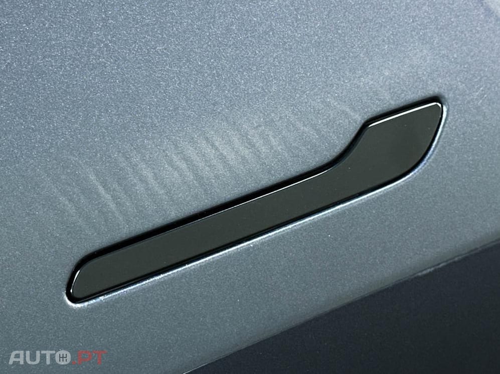 Tesla Model Y Long Range Dual Motor AWD