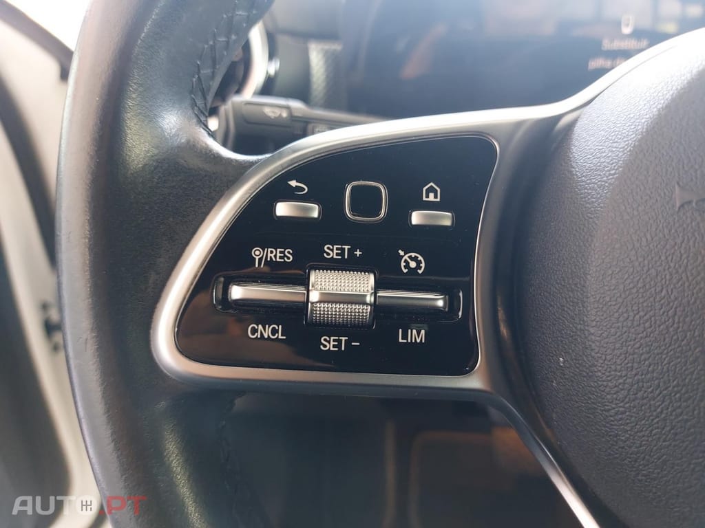 Mercedes-Benz A 250 e Progressive
