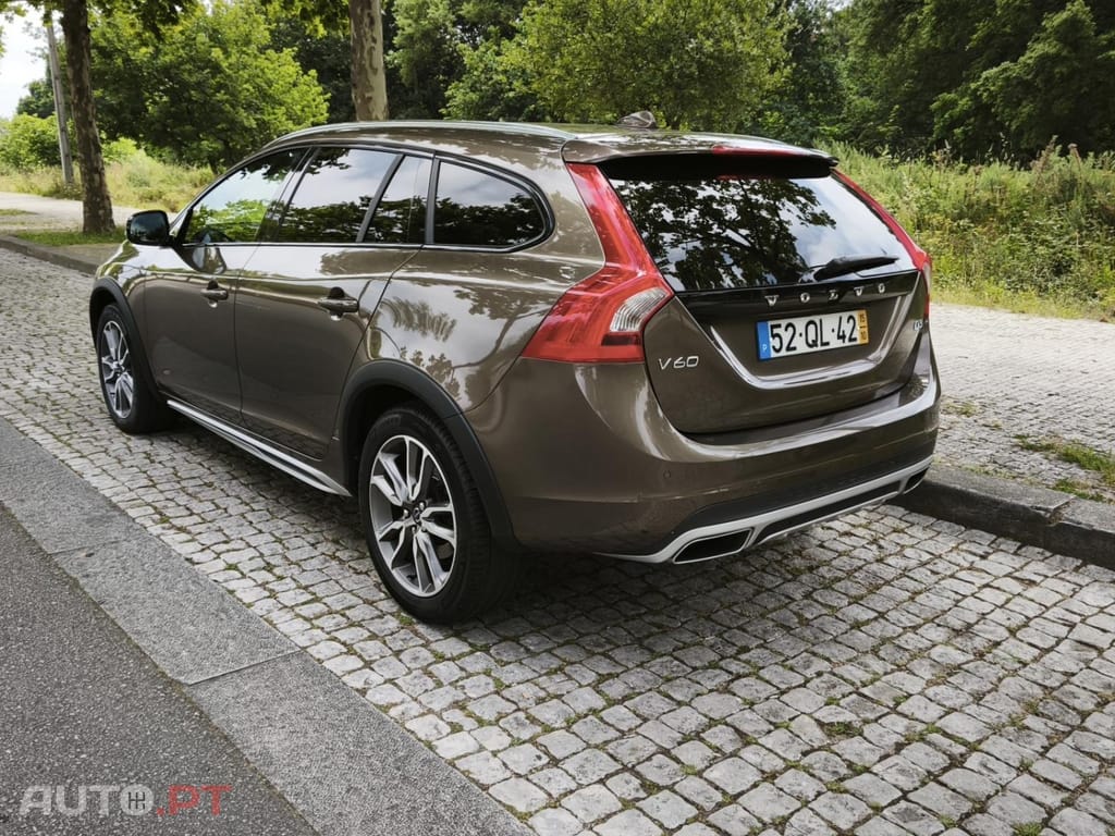 Volvo V60 Cross Country 2.0 D3 Summum Geartronic