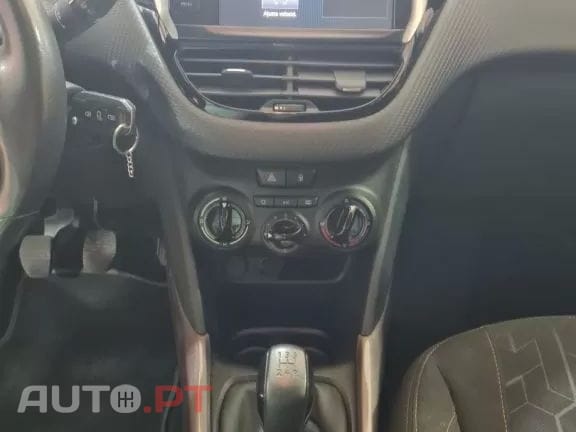 Peugeot 2008 1.2 VTi Active