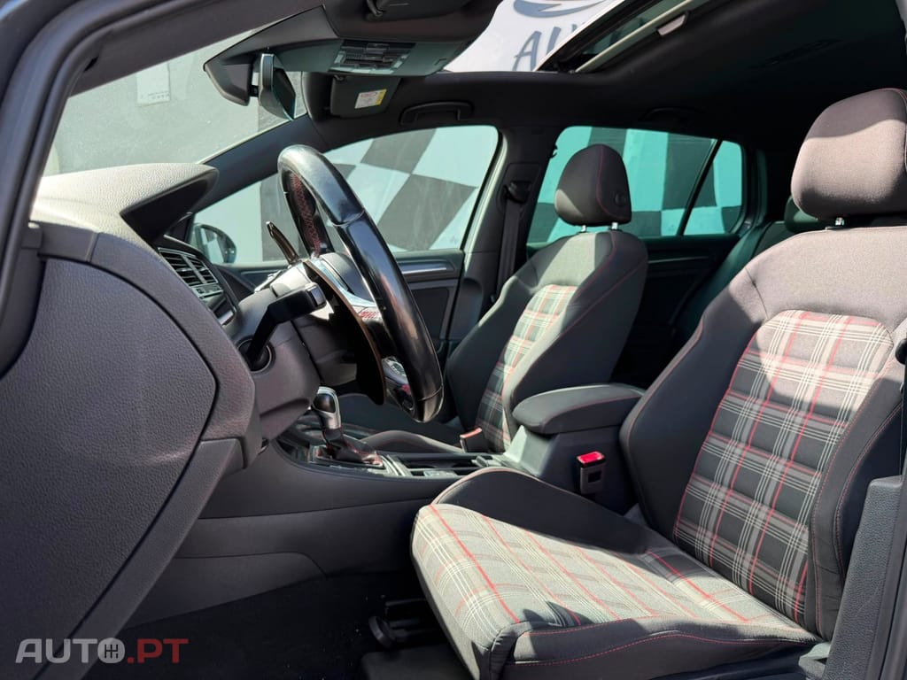 Volkswagen Golf 2.0 TSI OPF DSG GTI