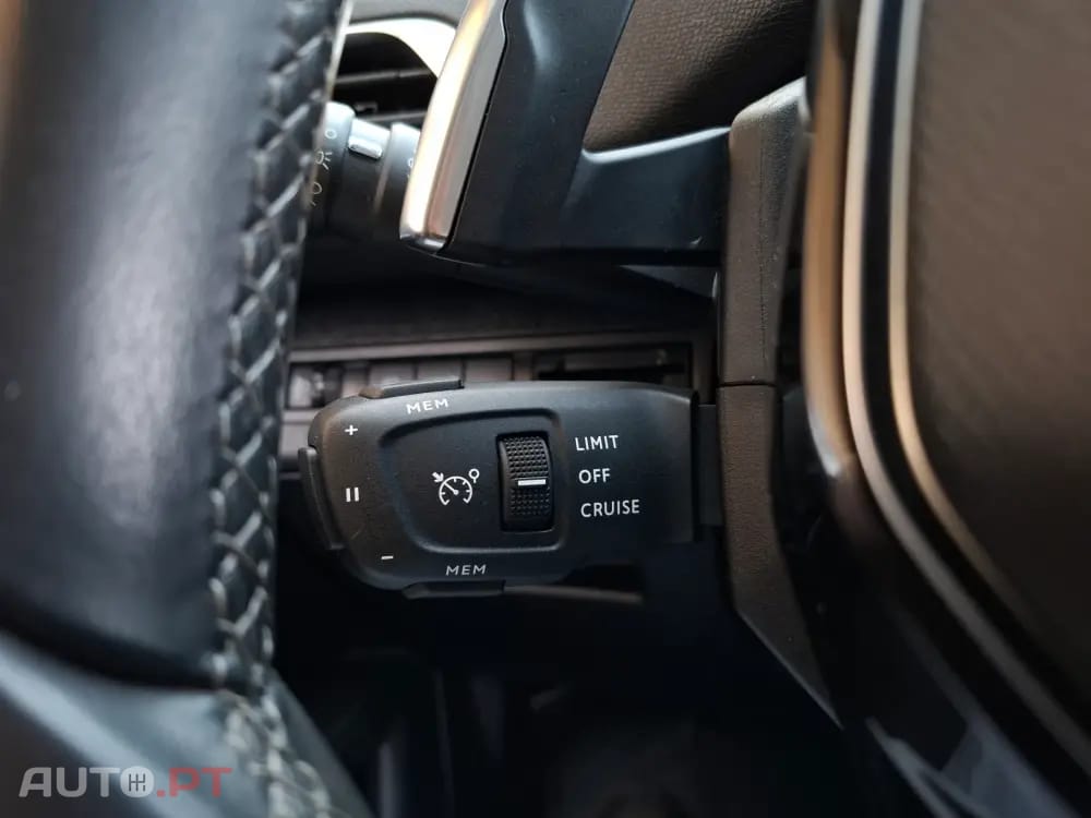 Peugeot 3008 1.5 BlueHDi Allure EAT8