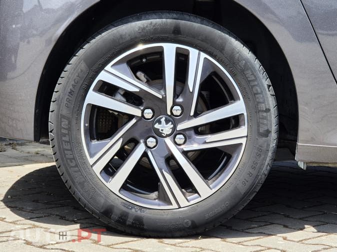 Peugeot 208 Allure