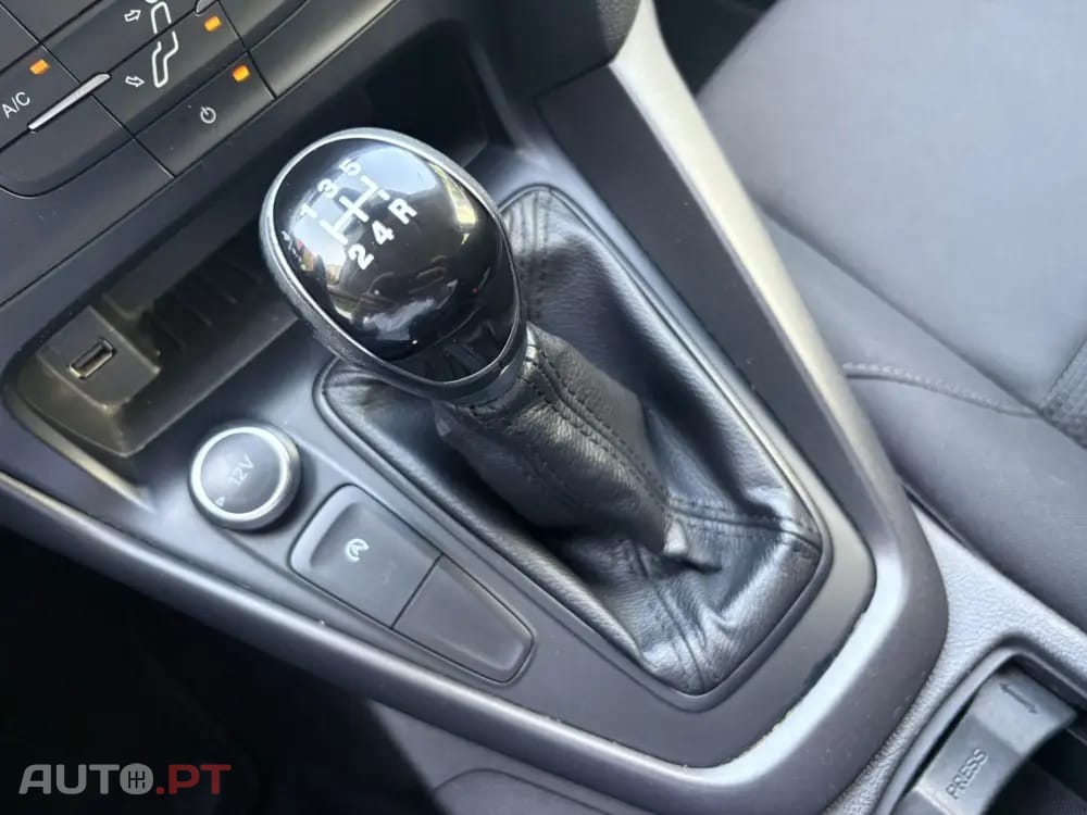 Ford Focus 1.0 EcoBoost S&S COOL&CONNECT DESIGN