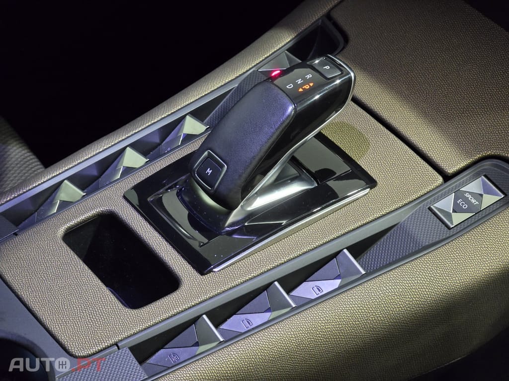 DS DS7 Crossback 1.5 BlueHDi Bastille EAT8