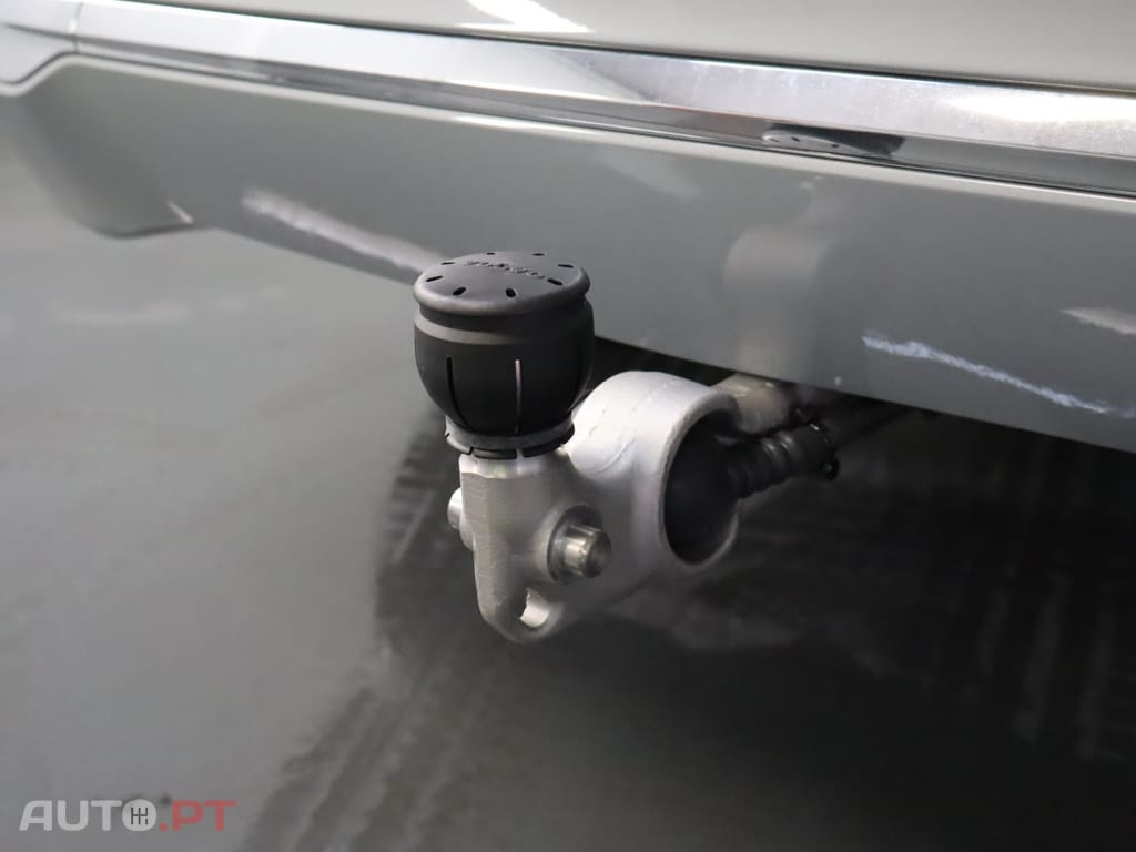 Volvo XC60 2.0 T6 PHEV Core AWD