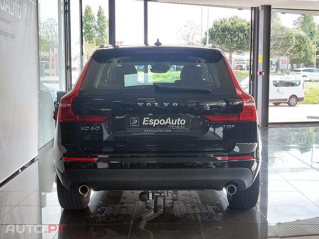 Volvo XC60 2.0 T8 PHEV Momentum AWD