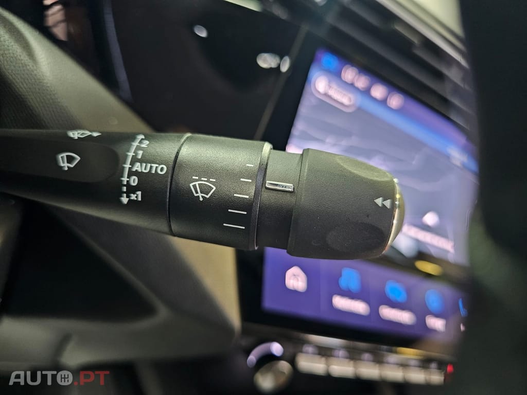 Peugeot 408 1.6 Hybrid Allure e-EAT8