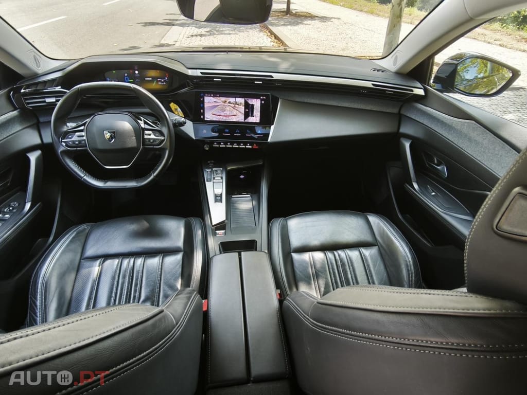 Peugeot 308 1.6 Hybrid Allure Pack e-EAT8 — fotografia 10