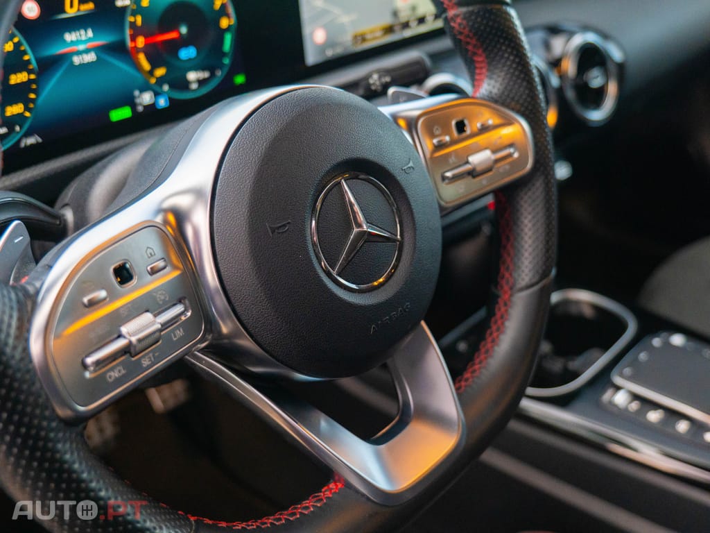 Mercedes-Benz A 250 e 8G-DCT AMG Line