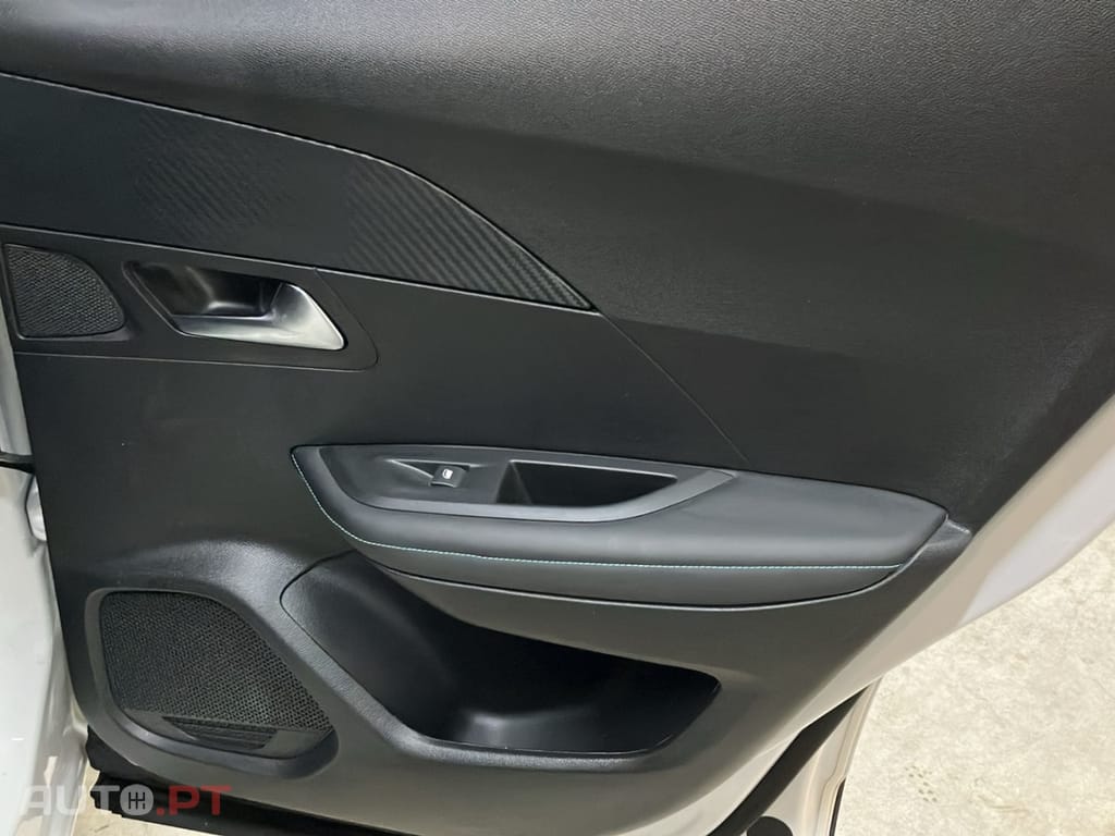 Peugeot 2008 1.2 PureTech Allure