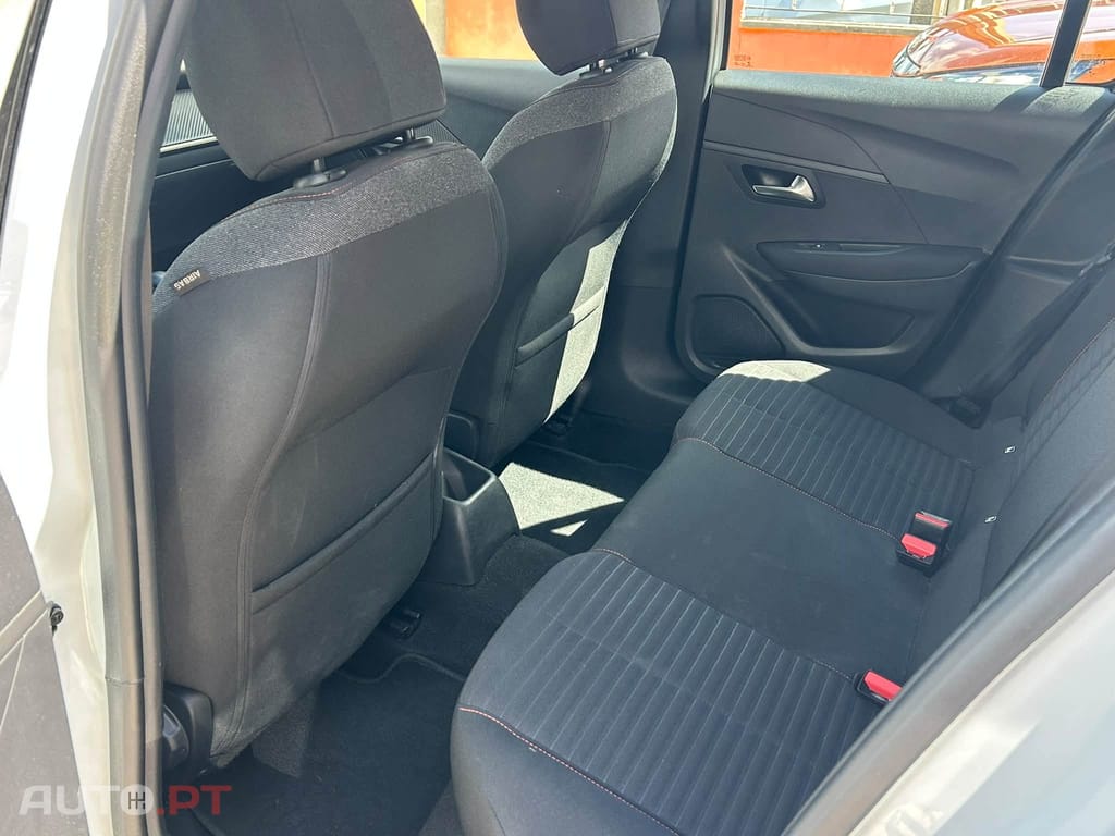 Peugeot 208 1.2 Pure Tech Style- Gasolina