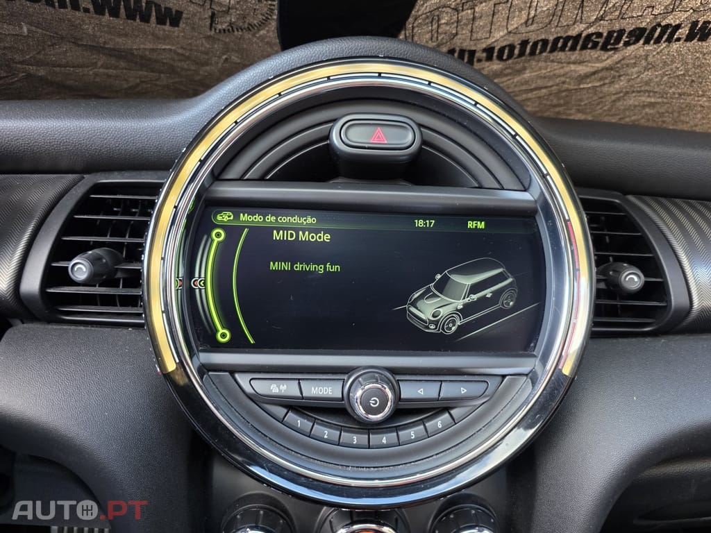 MINI Cooper John Cooper Works Auto Desportiva