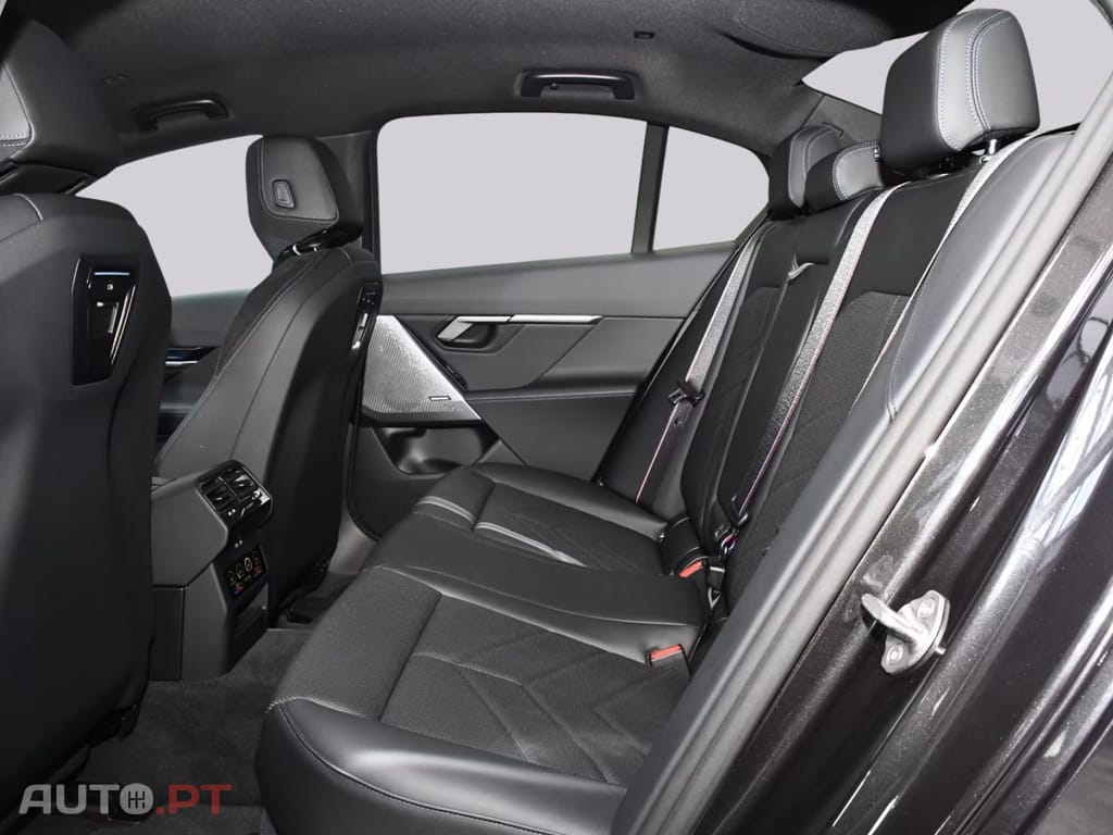 BMW i5 M60 Pro xDrive I.V.A DEDUTIVEL