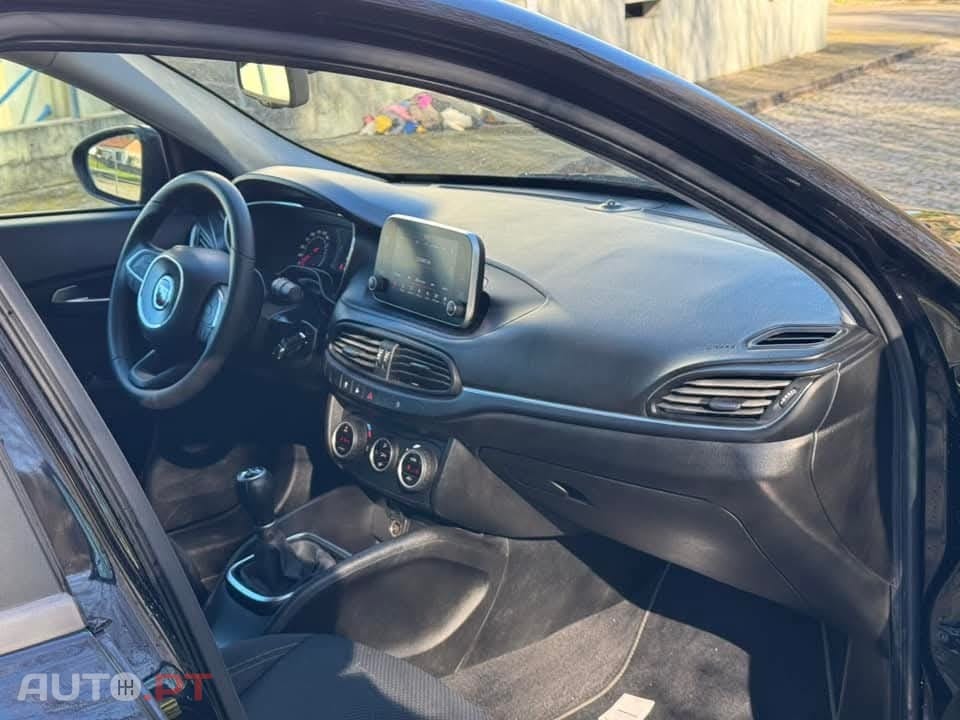 Fiat Tipo 1.3 M-Jet Lounge