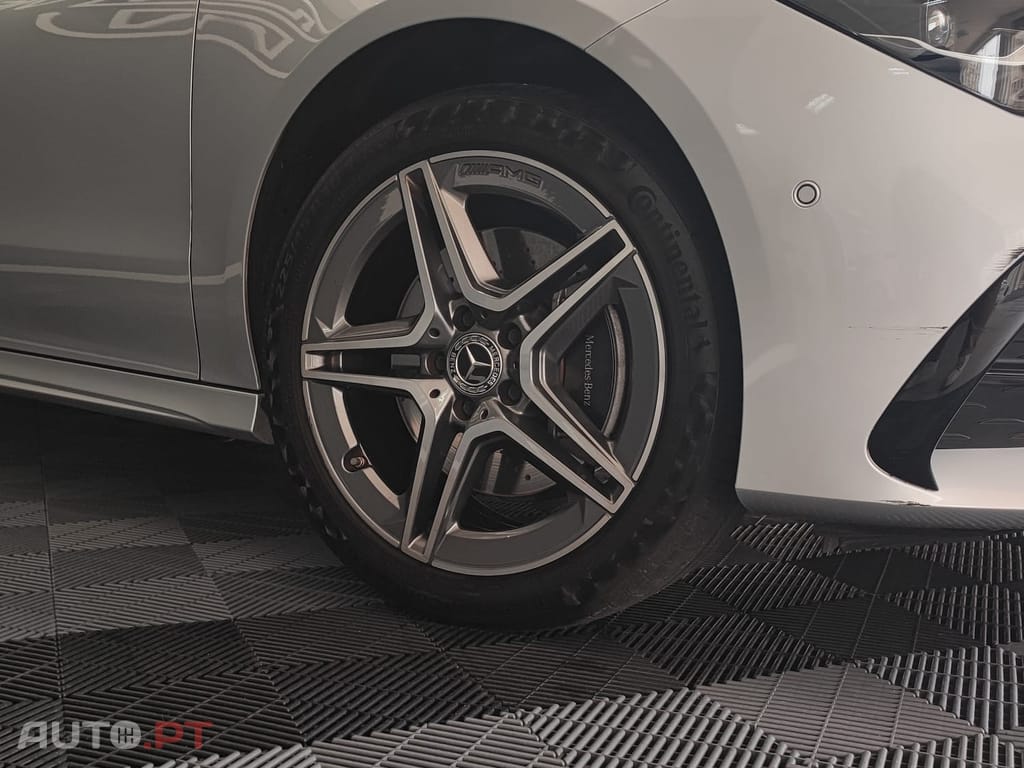 Mercedes-Benz CLA 250 e AMG Hibrido