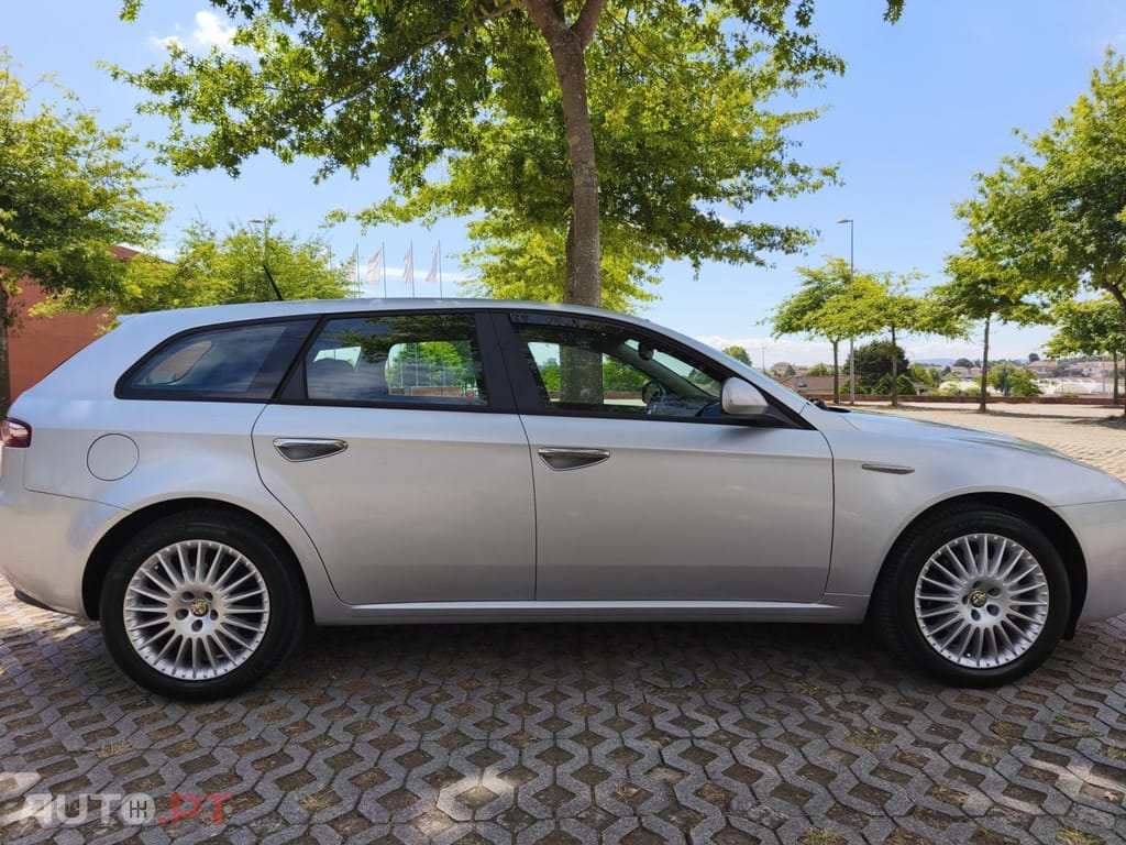 Alfa Romeo 159 1.9 JTDm 16V Sportiva