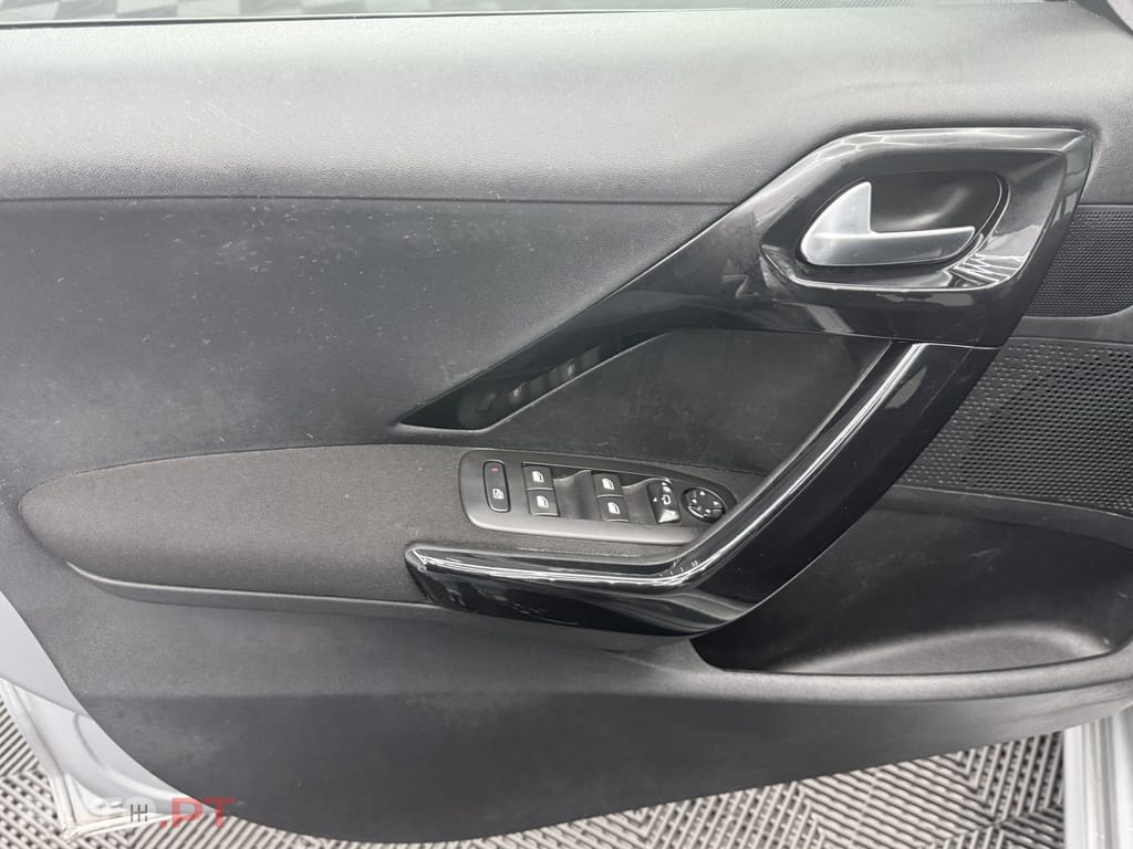 Peugeot 208 1.2 PureTech Allure