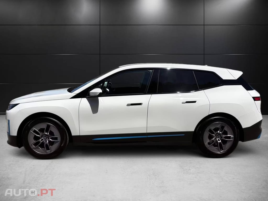 BMW iX xDrive 40