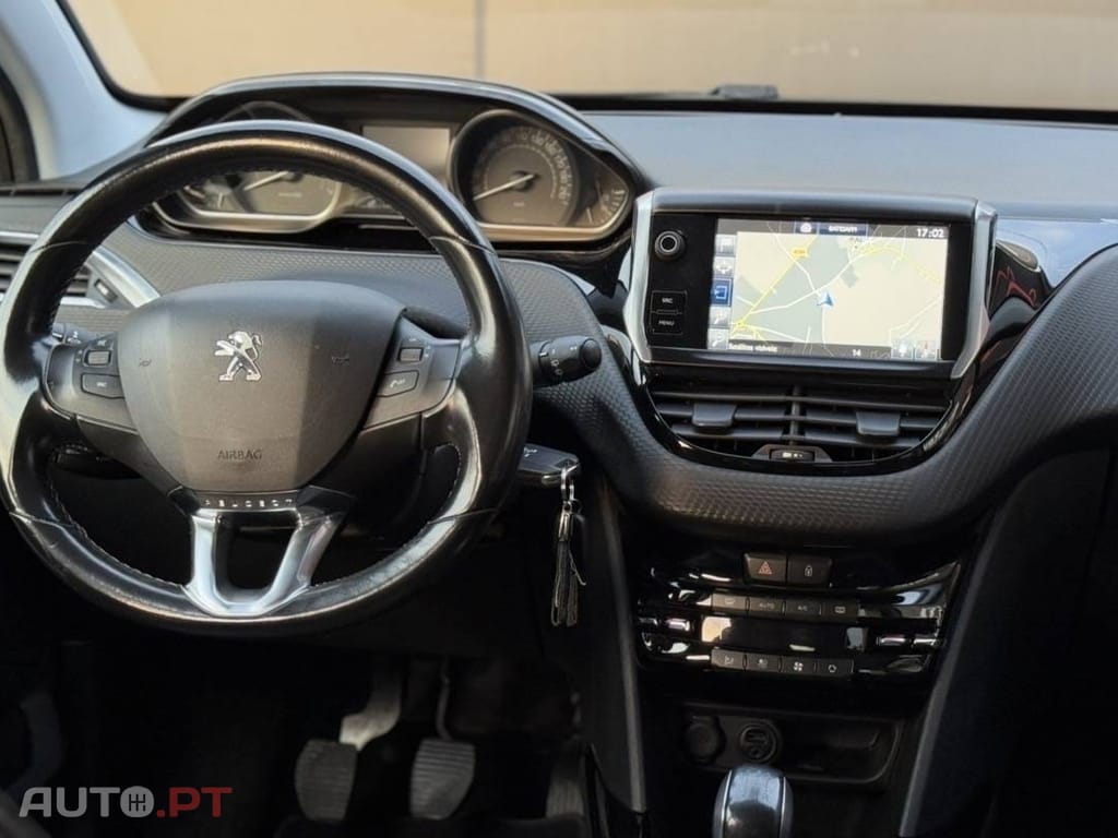 Peugeot 2008 1.2 PureTech Style