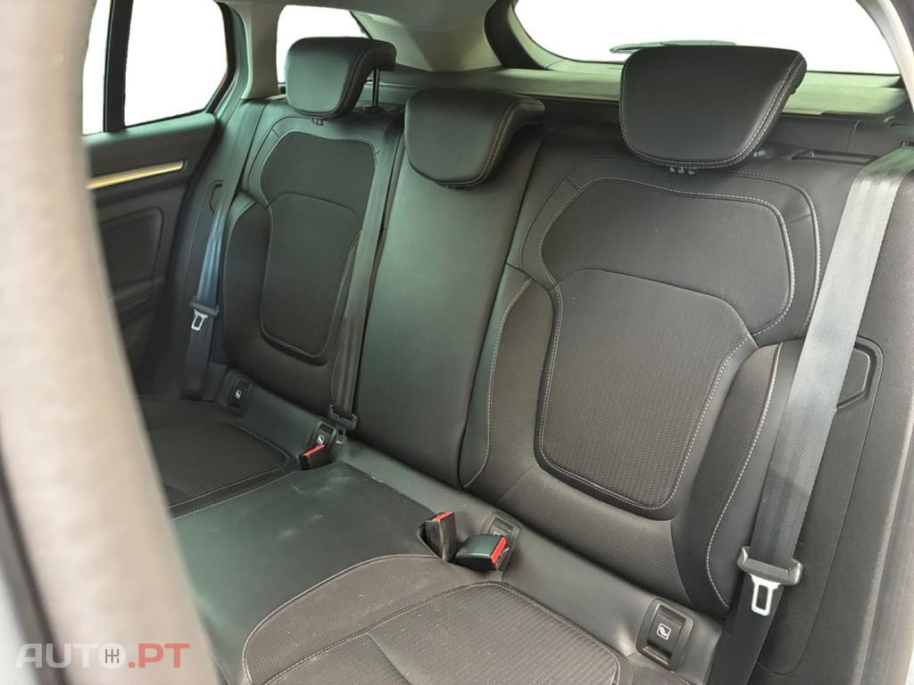 Renault Mégane Sport Tourer 1.5 Blue dCi Intens