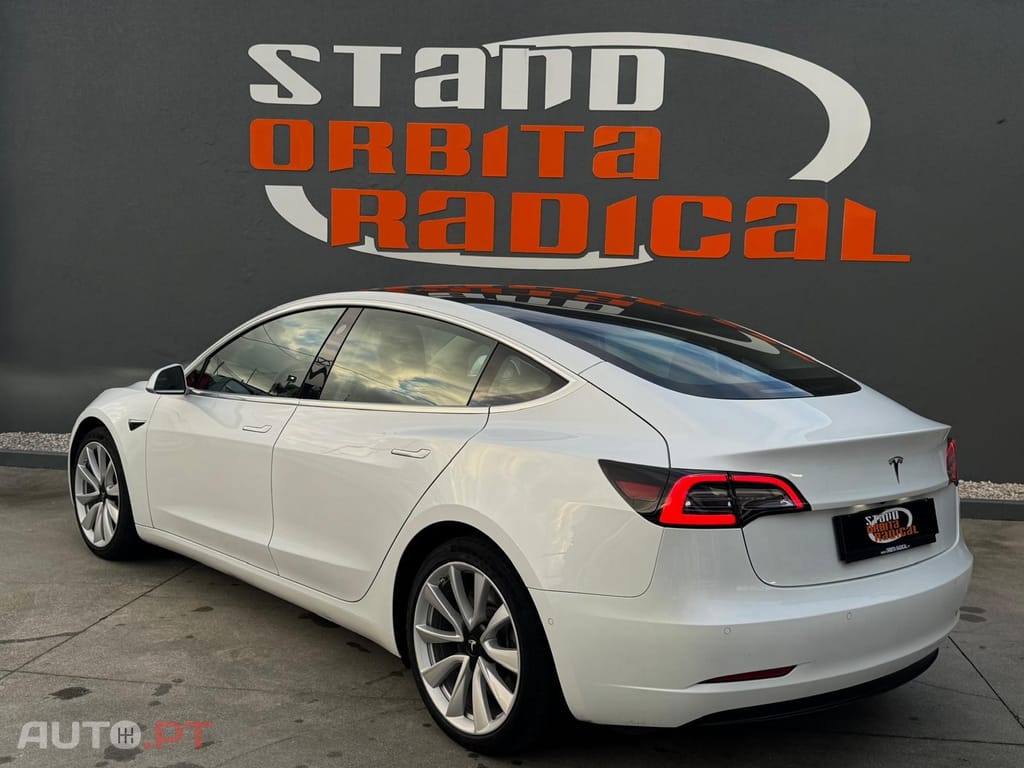 Tesla Model 3 Standard Range Plus RWD