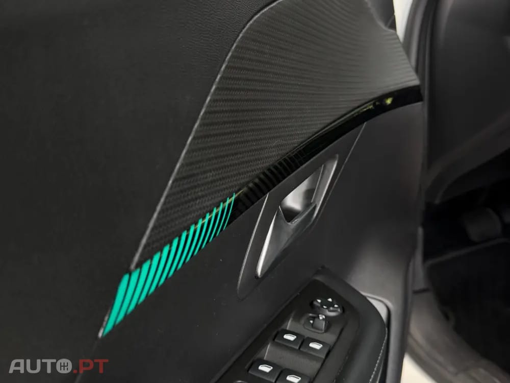 Peugeot E-208 50 kWh Allure Pack