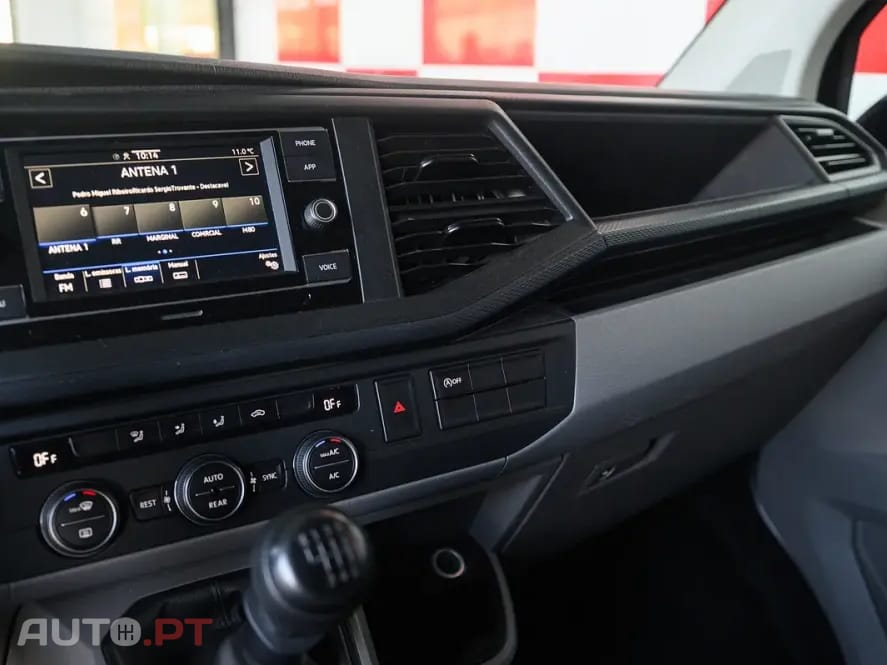 Volkswagen Caravelle 2.0 TDi CD Longa Extra AC