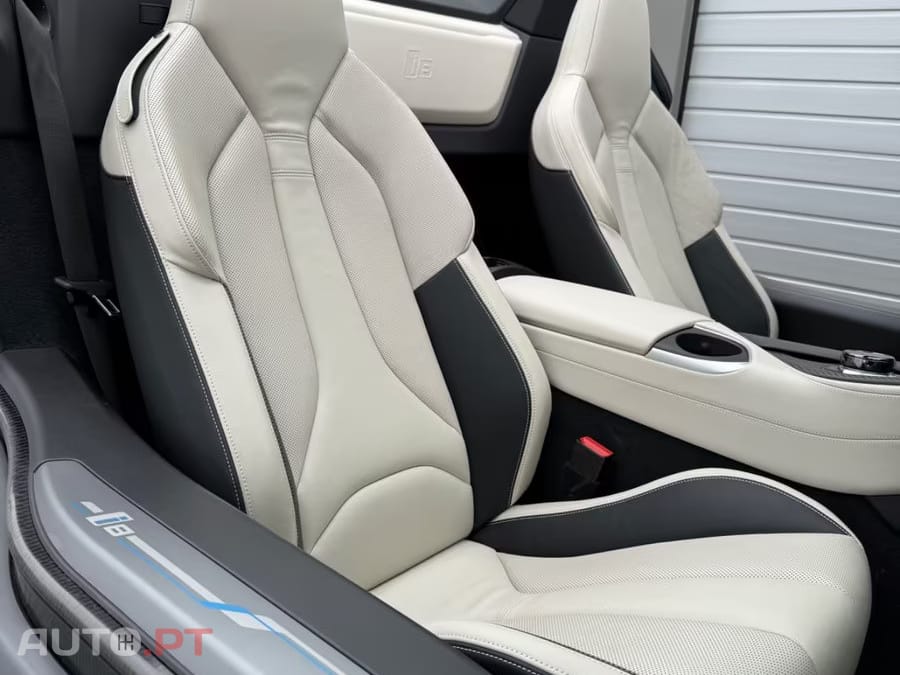 BMW i8 Roadster First Edition